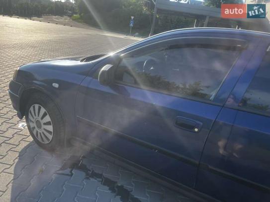 Opel Astra 2004г. в рассрочку