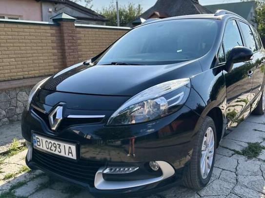 Renault Scenic
                          2015г. в рассрочку