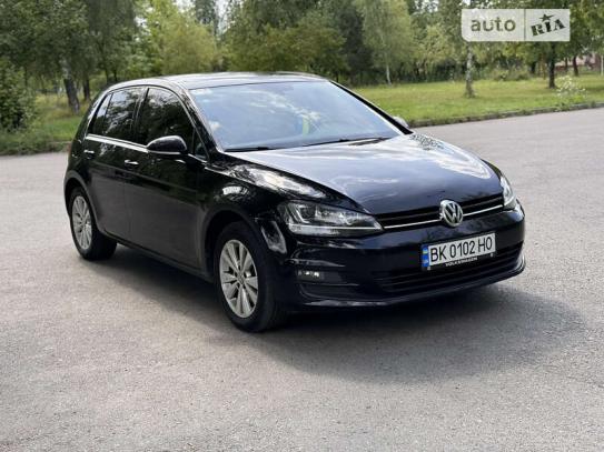 Volkswagen Golf 2016г. в рассрочку