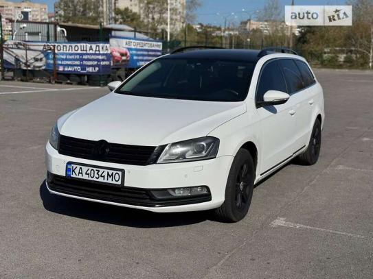 Volkswagen Passat 2011р. у розстрочку