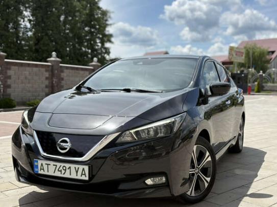 Nissan Leaf
                            2018г. в рассрочку