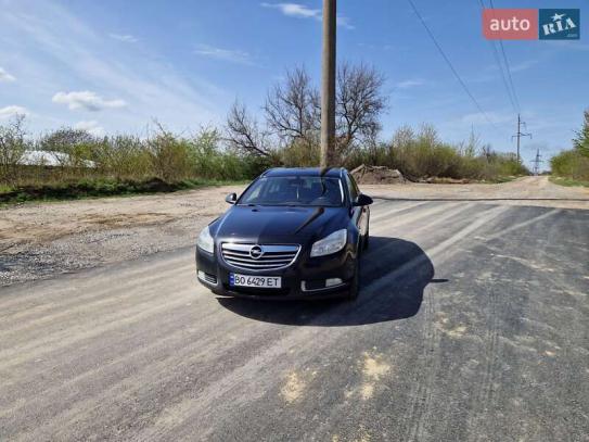 Opel Insignia                        2013г. в рассрочку