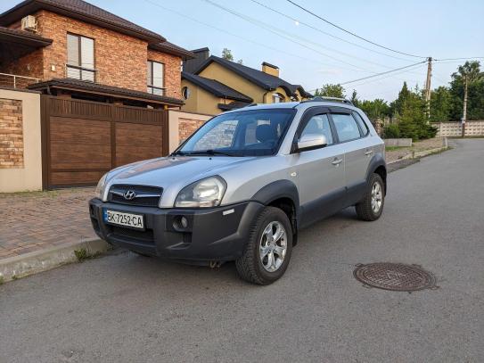 Hyundai Tucson                          2008г. в рассрочку