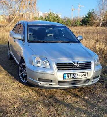 Toyota Avensis                         2003г. в рассрочку