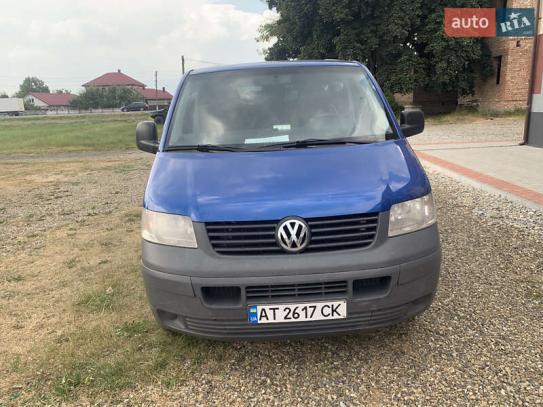 Volkswagen Transporter                     2006г. в рассрочку