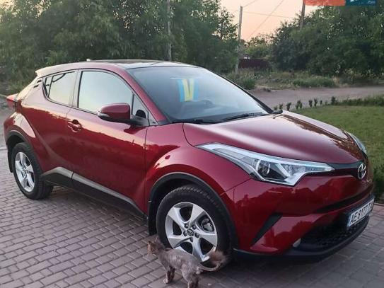 Toyota C-hr                            2017г. в рассрочку