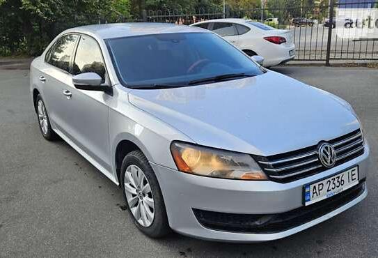 Volkswagen Passat 2013р. у розстрочку