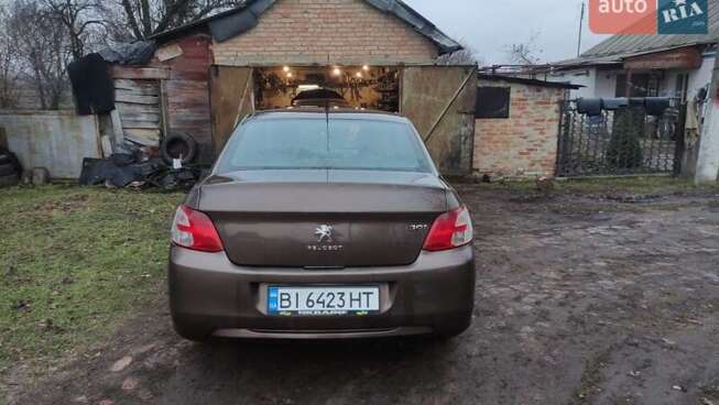 Peugeot 301