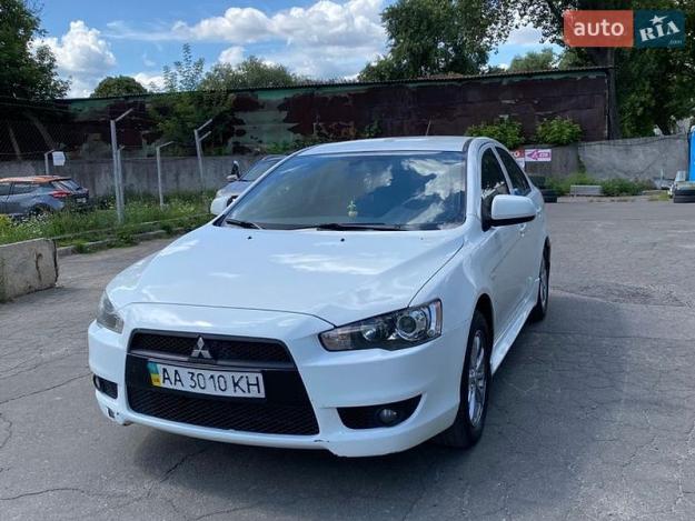 Mitsubishi Lancer