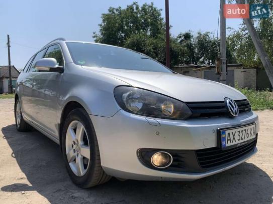 Volkswagen Golf
                            2011г. в рассрочку