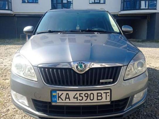 Skoda Fabia 2012р. у розстрочку