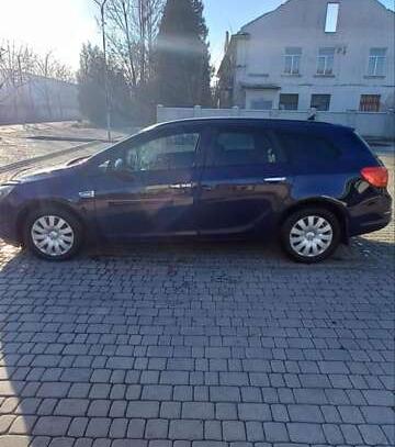 Opel Astra
                           2014г. в рассрочку
