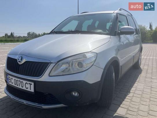 Skoda Roomster                        2012г. в рассрочку