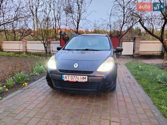 Renault Clio                            2012г. в рассрочку