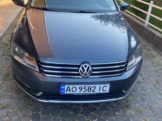 Volkswagen Passat
                          2011г. в рассрочку
