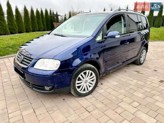 Volkswagen Touran 2006р. у розстрочку