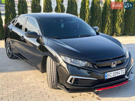 Honda Civic                           2019г. в рассрочку