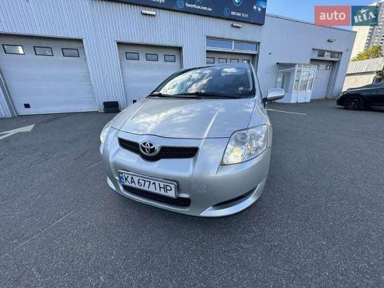 Toyota Auris 2008р. у розстрочку