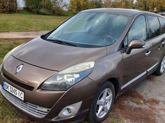 Renault Scenic 2011р. у розстрочку