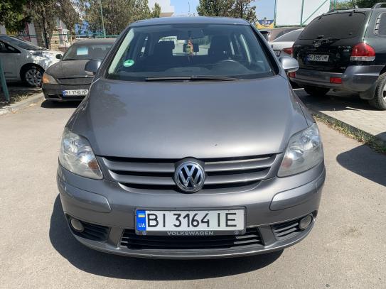 Volkswagen Golf plus
                       2006г. в рассрочку
