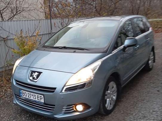 Peugeot 5008 2010г. в рассрочку