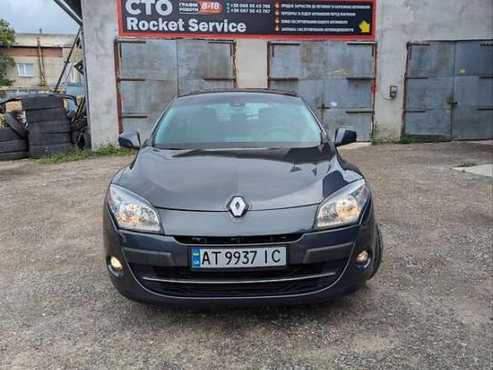 Renault Megane                          2011г. в рассрочку