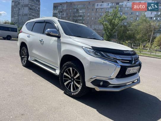 Mitsubishi Pajero sport                    2016г. в рассрочку