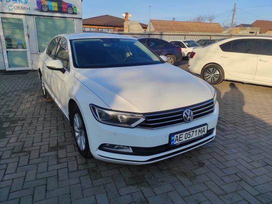 Volkswagen Passat 2016р. у розстрочку