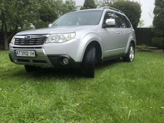 Subaru Forester                        2010г. в рассрочку