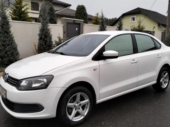 Volkswagen Polo
                            2013г. в рассрочку