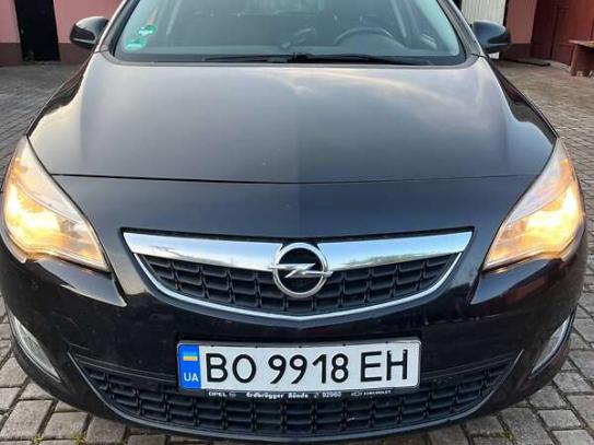 Opel Astra
                           2011г. в рассрочку