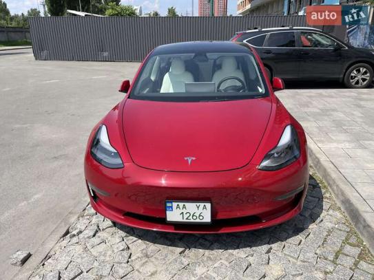 Tesla Model 3                         2014г. в рассрочку
