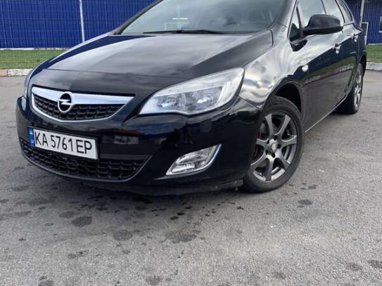 Opel Astra 2011г. в рассрочку