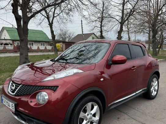 Nissan Juke                            2012г. в рассрочку