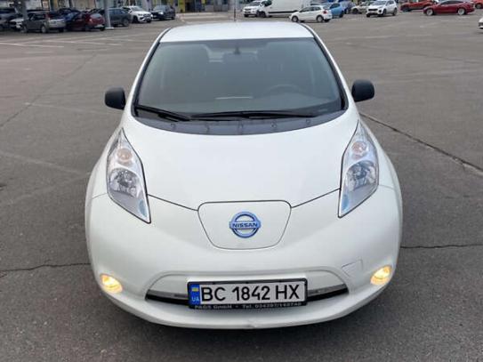 Nissan Leaf                            2015г. в рассрочку