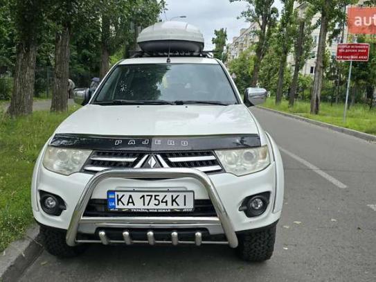 Mitsubishi Pajero sport                    2014г. в рассрочку