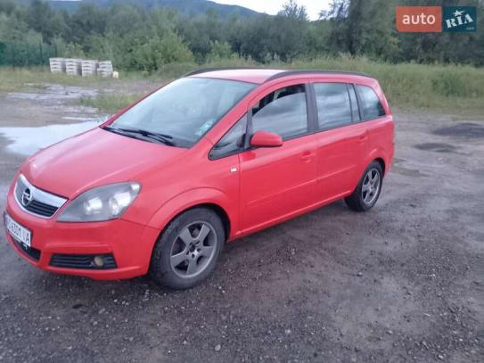 Opel Zafira                          2005г. в рассрочку