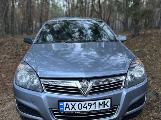 Opel Astra 2008г. в рассрочку