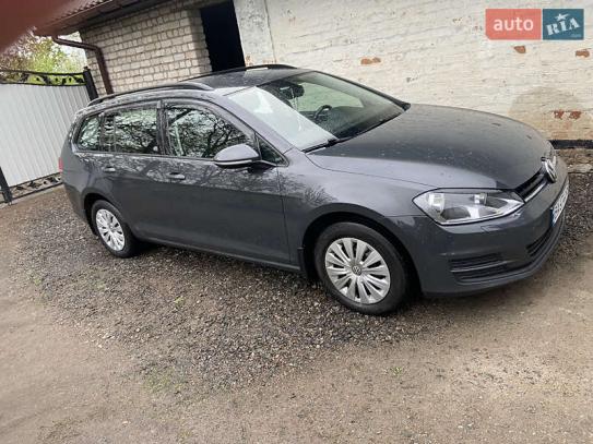 Volkswagen Golf                            2016г. в рассрочку