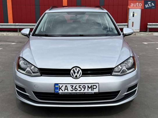 Volkswagen Golf
                            2015г. в рассрочку
