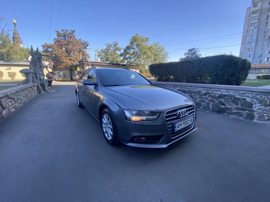 Audi A4 2015р. у розстрочку