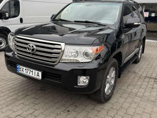 Toyota Land cruiser
                    2013г. в рассрочку