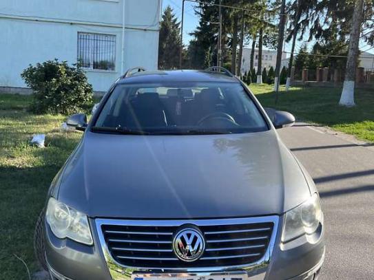 Volkswagen Passat 2007р. у розстрочку