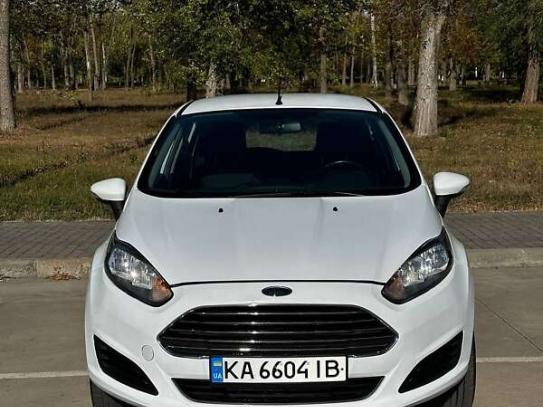 Ford Fiesta 2016р. у розстрочку