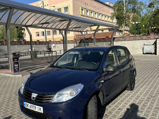 Dacia Sandero                         2009г. в рассрочку