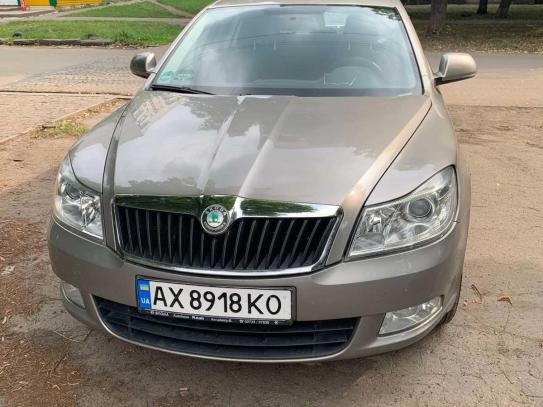 Skoda Octavia                         2010г. в рассрочку