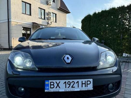 Renault Laguna
                          2010г. в рассрочку