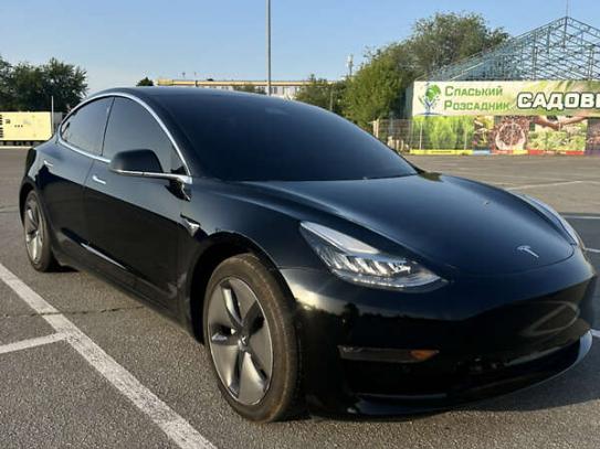 Tesla Model 3 2020г. в рассрочку