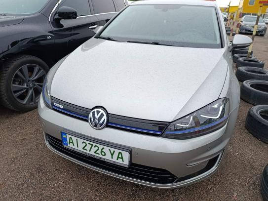 Volkswagen Golf                            2014г. в рассрочку