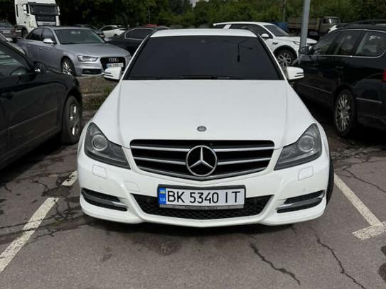 Mercedes-benz C-class 2012р. у розстрочку
